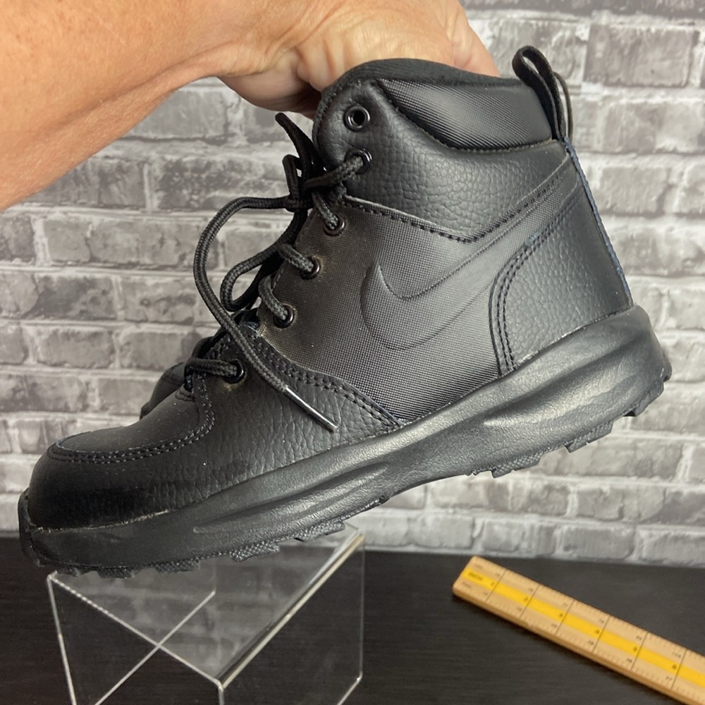 Nike - Picture 6 of 10